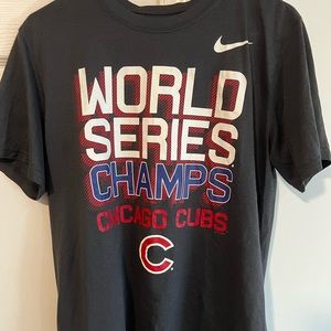 Chicago Cubs tee shirt
